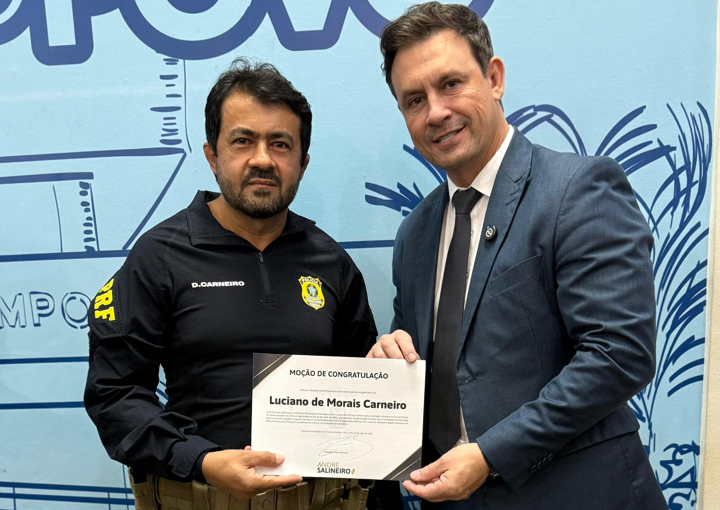 PRF recebe homenagem após apreensão de 1,5 tonelada de maconha